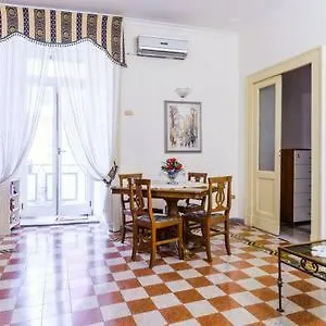 Casa Lillina A Toledo , Near Piazza Del Plebiscito Napoli