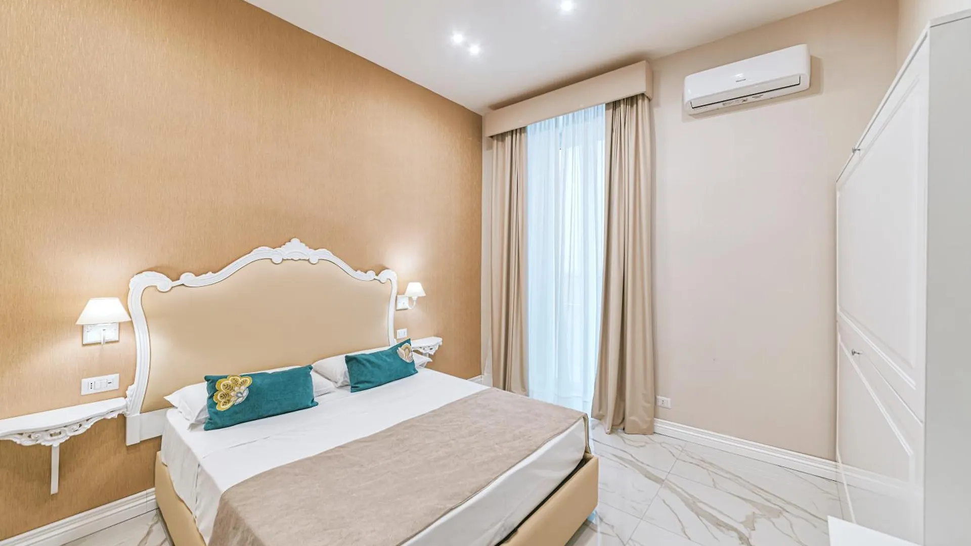 Gentile Suite & Spa Vomero Naples 0*,  Italy