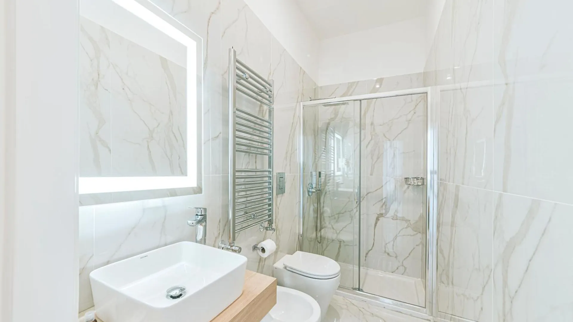 Gentile Suite & Spa Vomero Naples 0*,