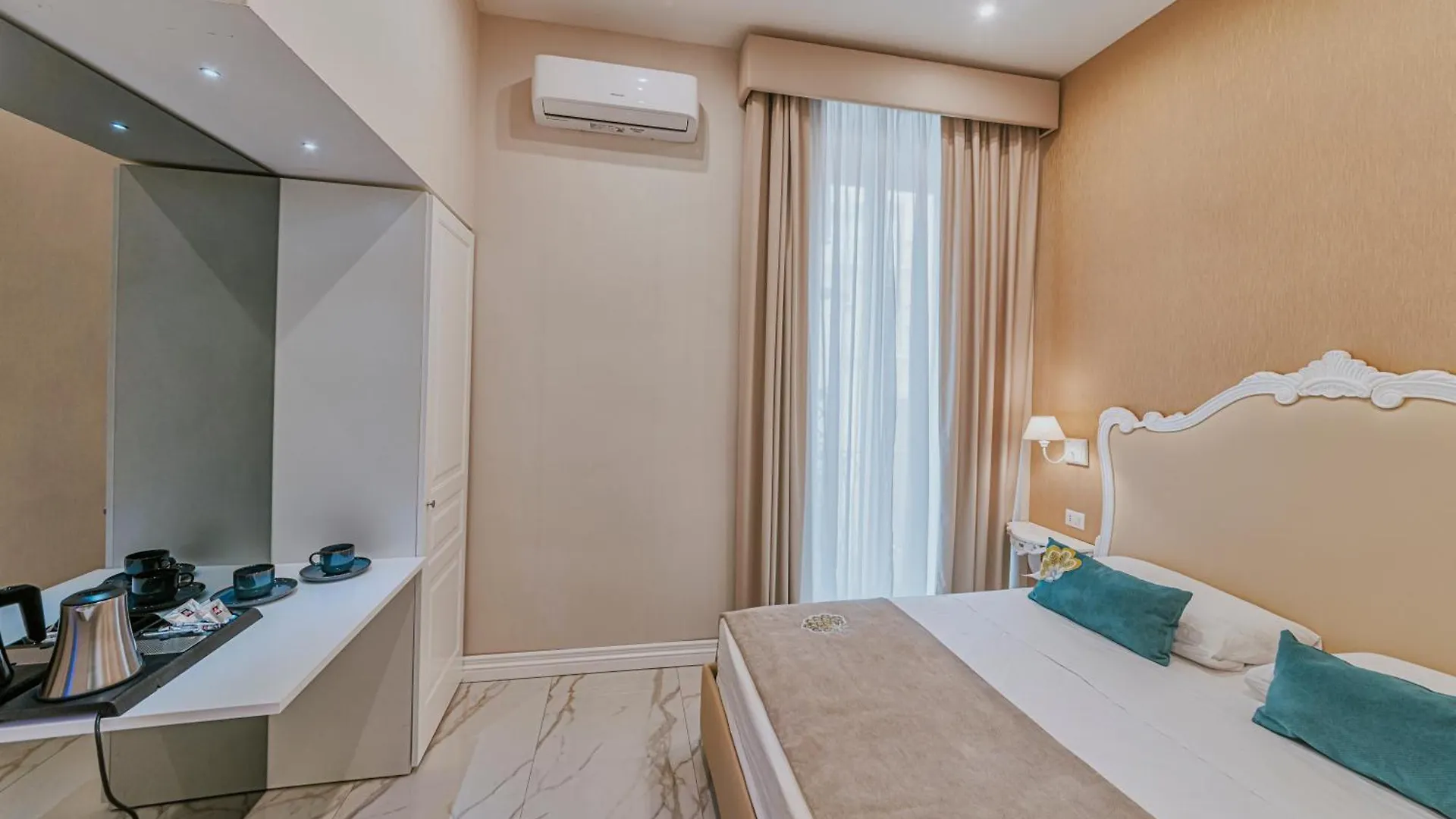 Gentile Suite & Spa Vomero Naples 0*,