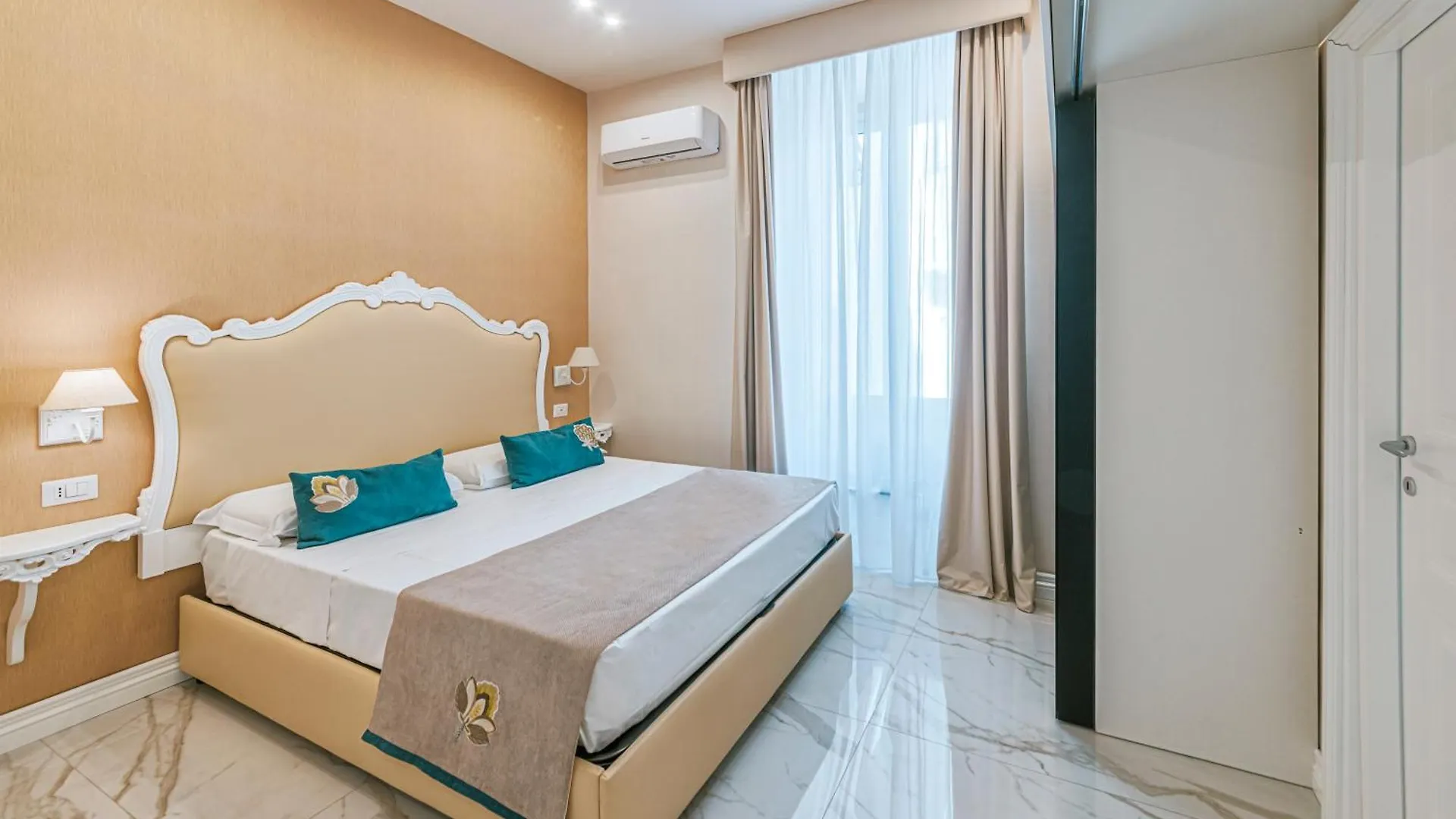 Gentile Suite & Spa Vomero Naples 0*,